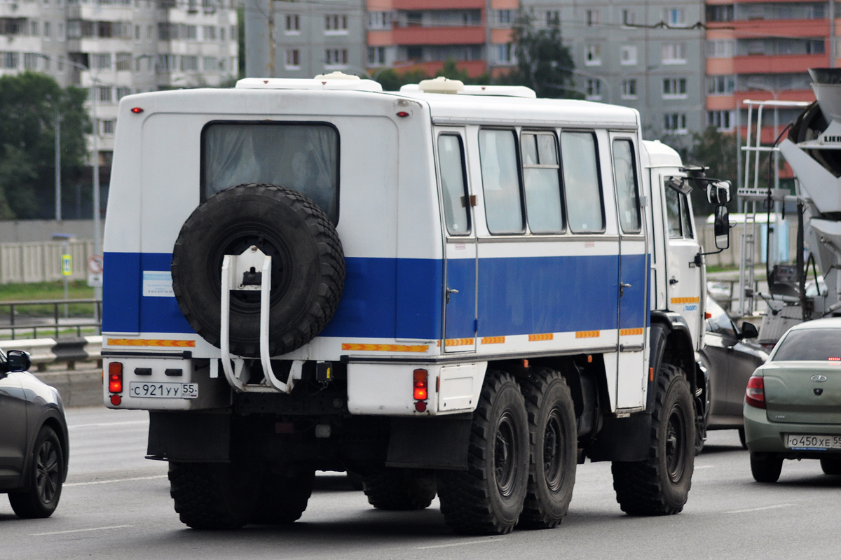 Омская область, НефАЗ-4208-11-13 № С 921 УУ 55