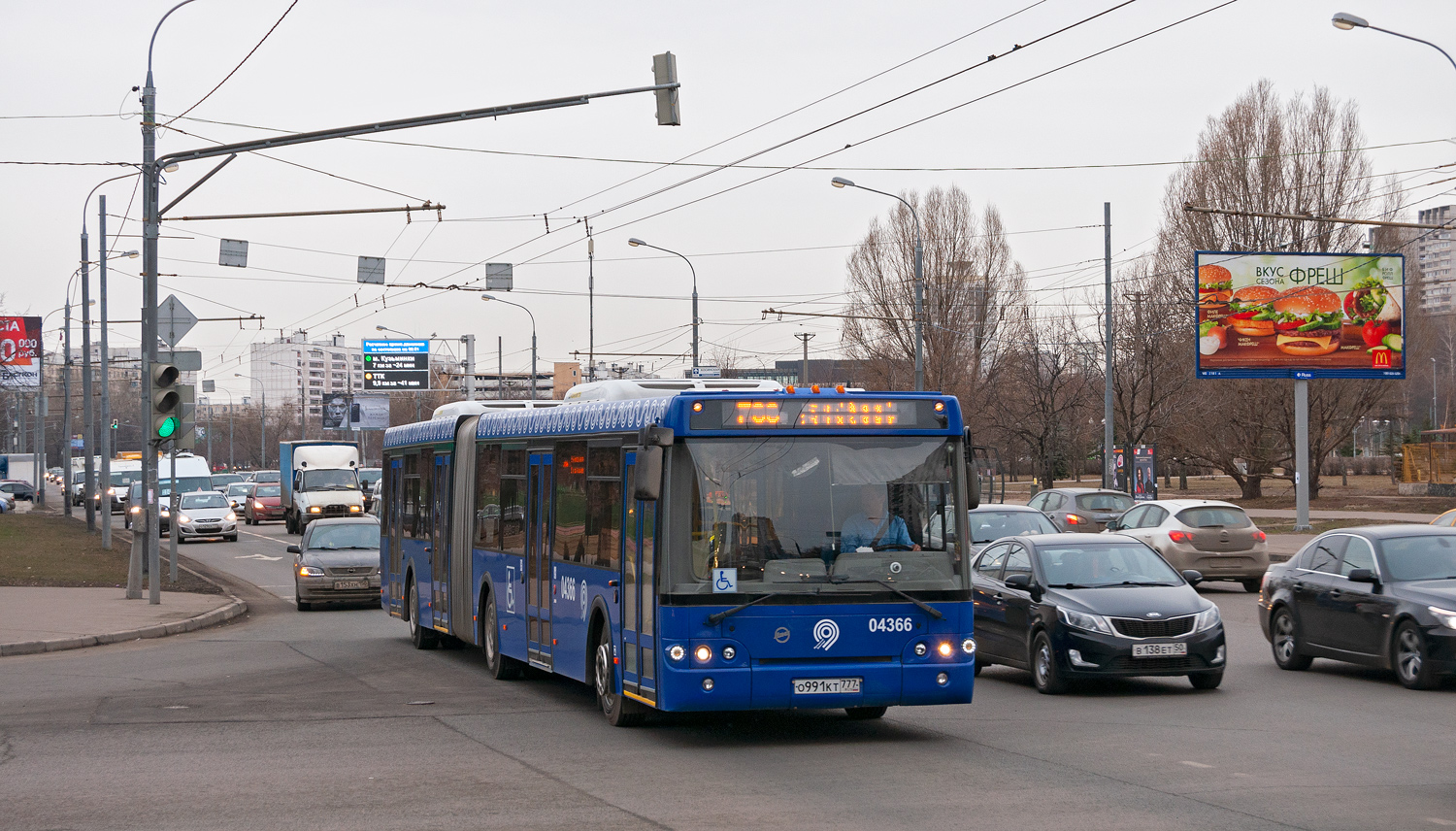 Москва, ЛиАЗ-6213.22 № 04366