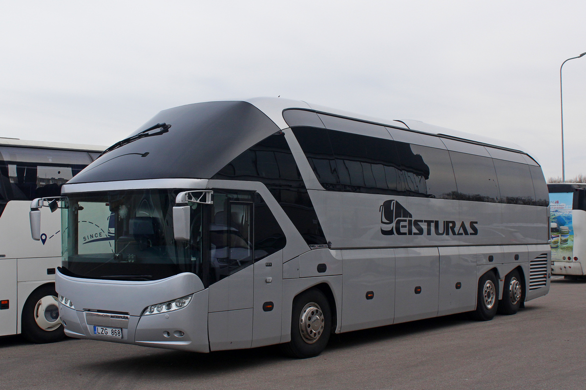 Litauen, Neoplan P11 N5217/3SHD Starliner C Nr. LZG 868