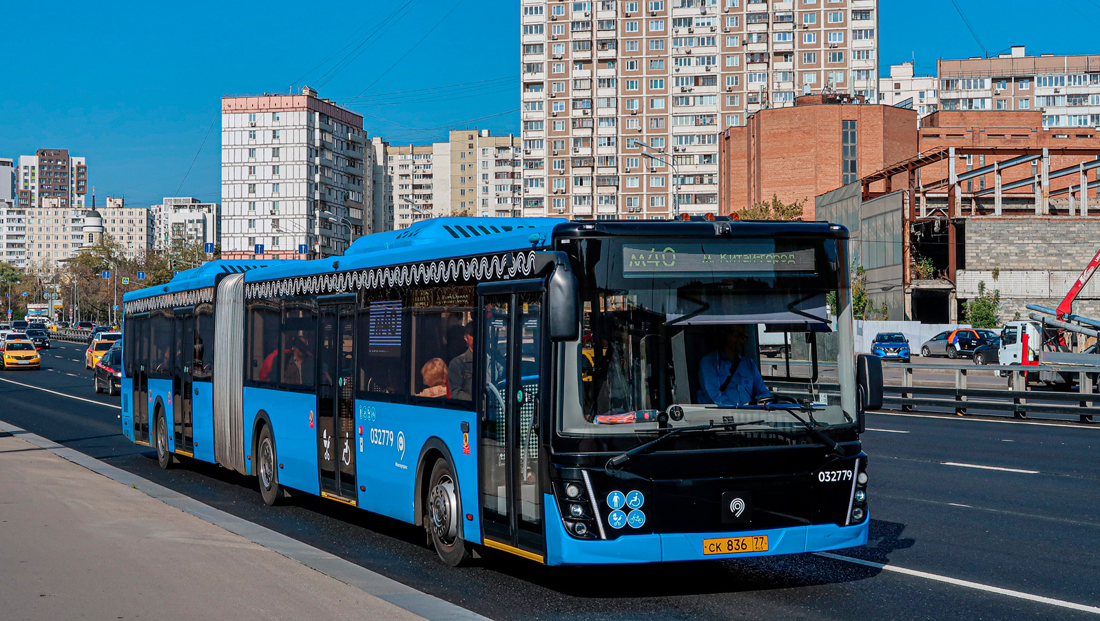 Moskva, LiAZ-6213.65 č. 032779