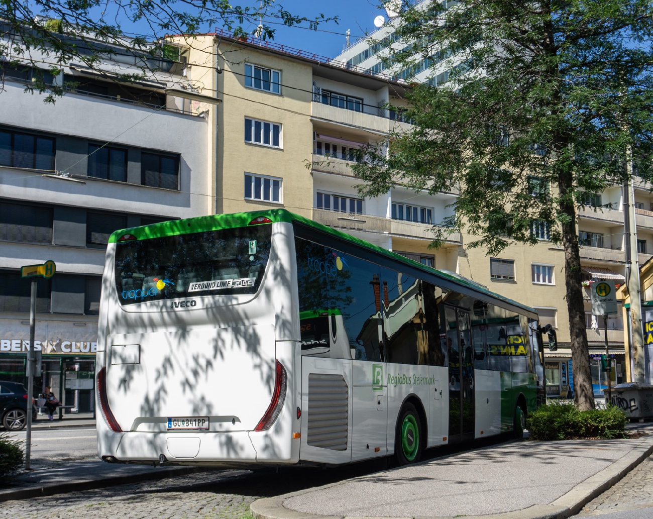 Austrija, IVECO Crossway LE LINE 12M Nr. GU 841 PP