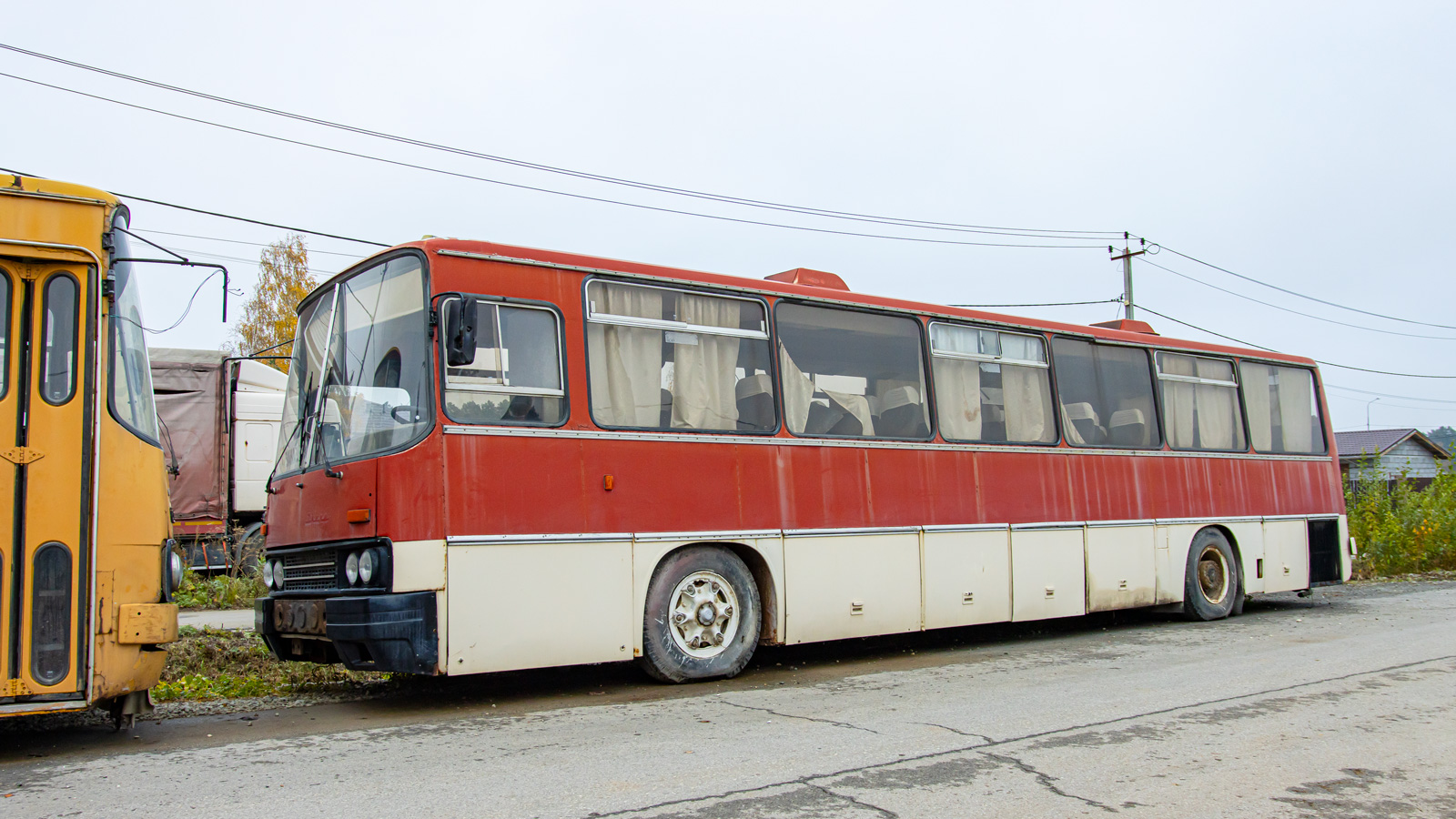 Свердловская область, Ikarus 260.50 № Ik-260; Свердловская область, Ikarus 250.93 № ЕР 420 66