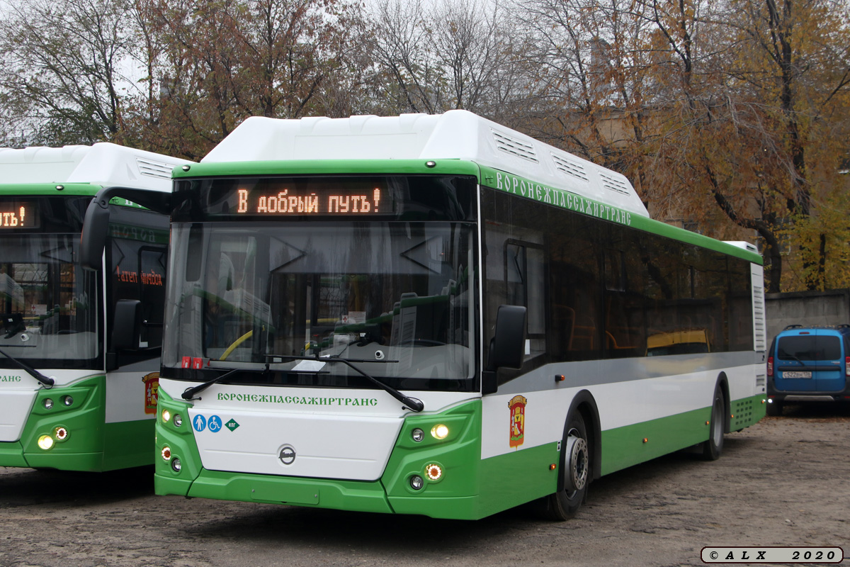 Воронежская область, ЛиАЗ-5292.67 (CNG) № К 803 ЕЕ 136