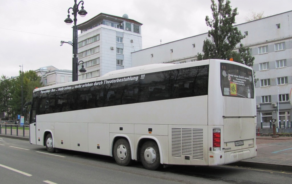 Удмуртия, Volvo 9900 № Е 442 ХО 18