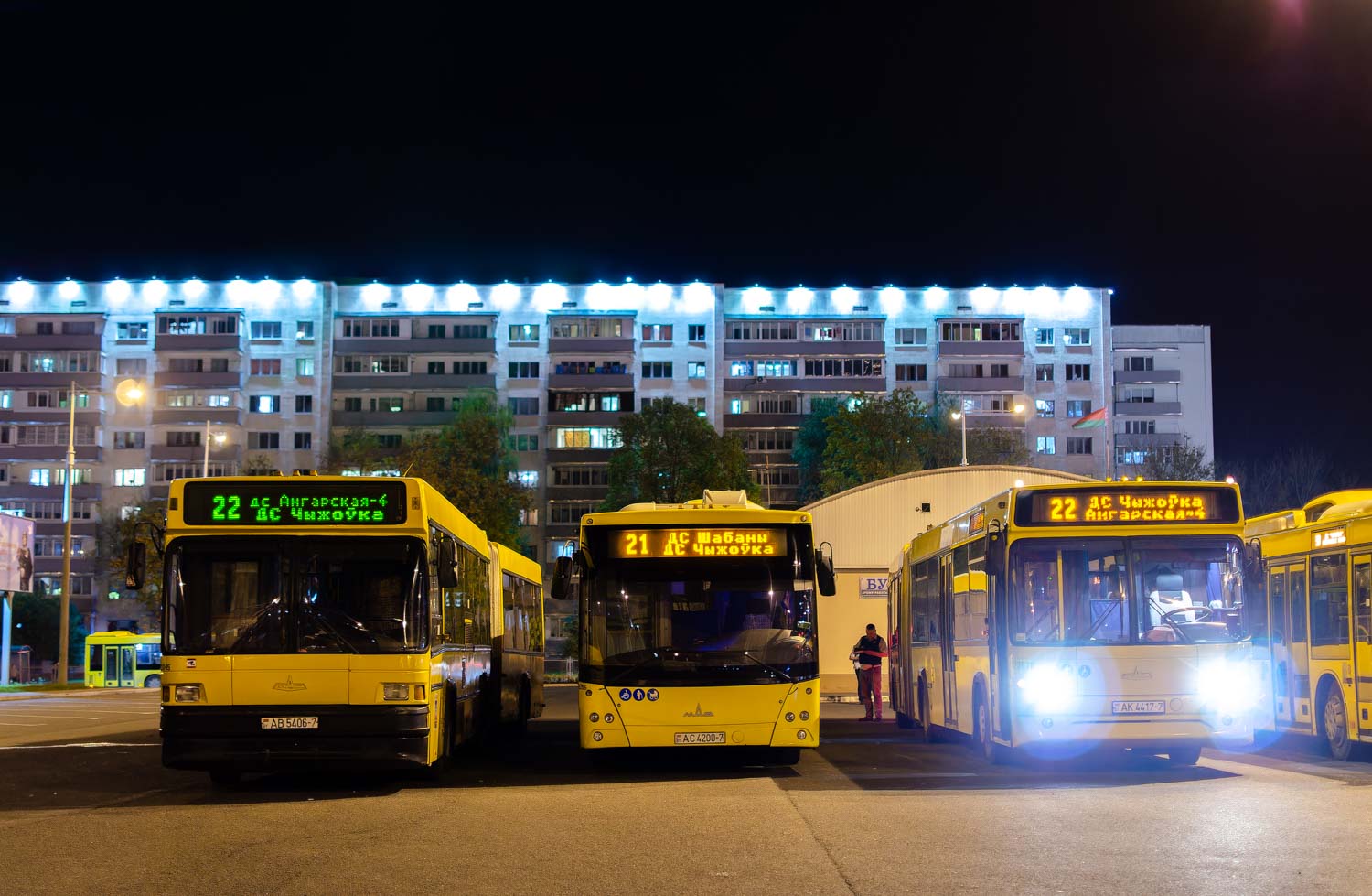 Mińsk, MAZ-105.065 Nr 023345; Mińsk, MAZ-215.069 Nr 015296; Mińsk, MAZ-105.465 Nr 023670