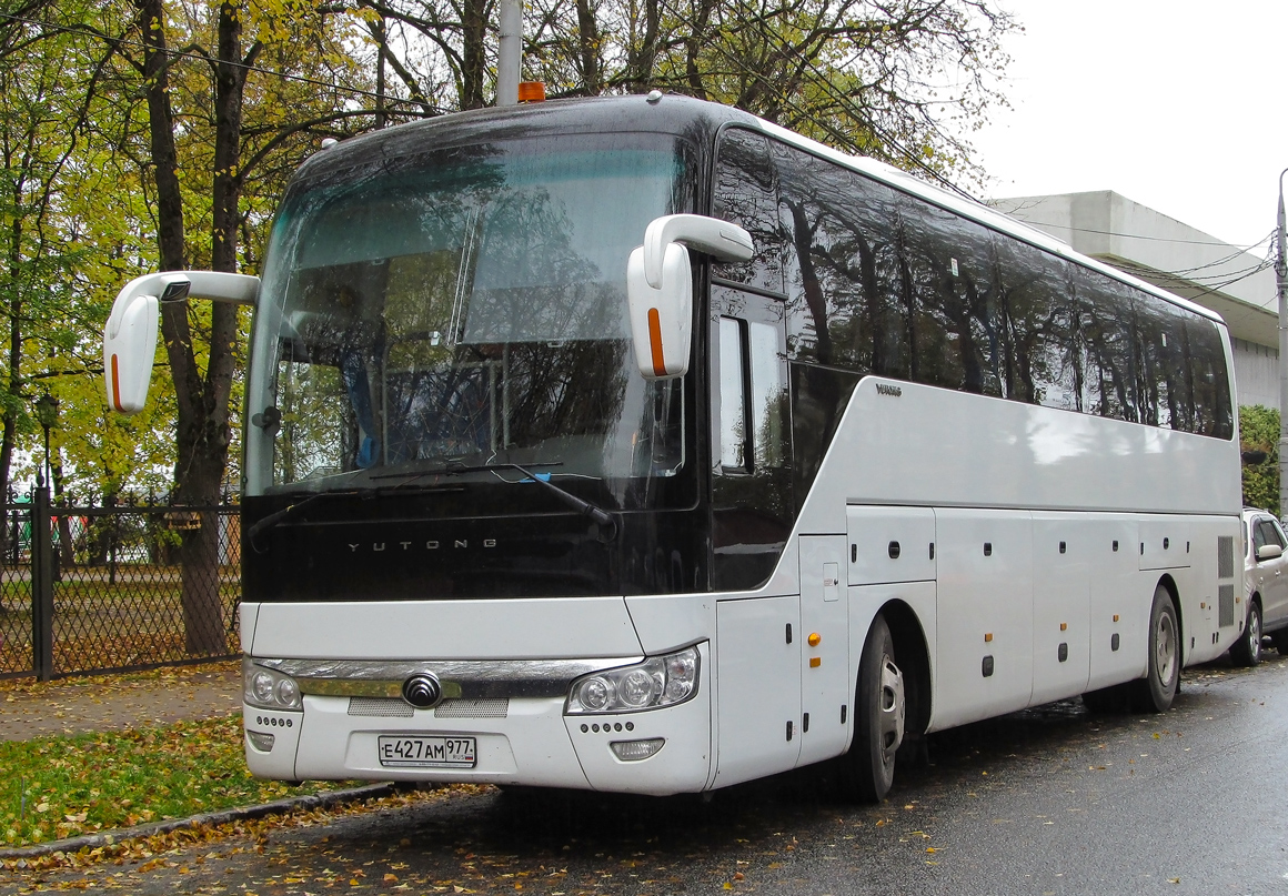 Москва, Yutong ZK6122H9 № Е 427 АМ 977