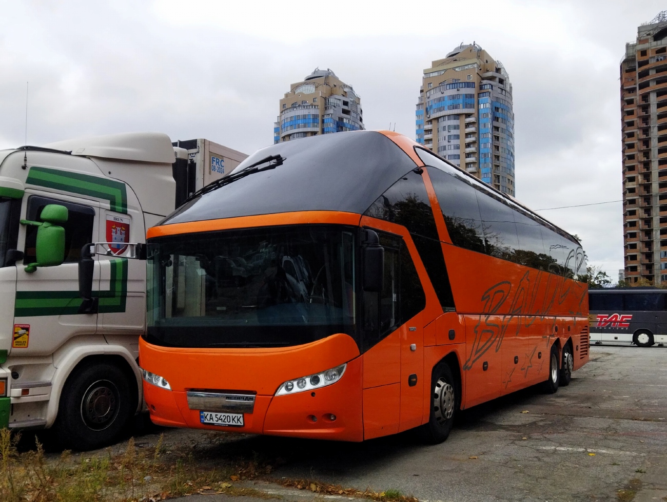 Київ, Neoplan P12 N5218/3SHDL Starliner L № KA 5420 KK