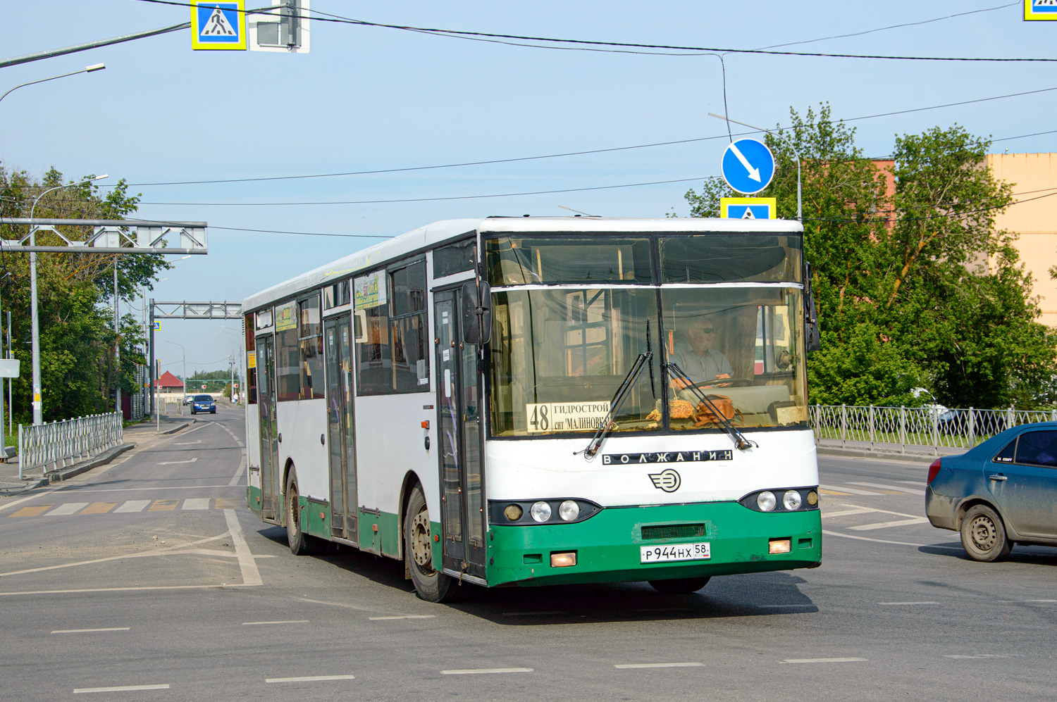 Пензенская область, Волжанин-5270-10-04 № Р 944 НХ 58