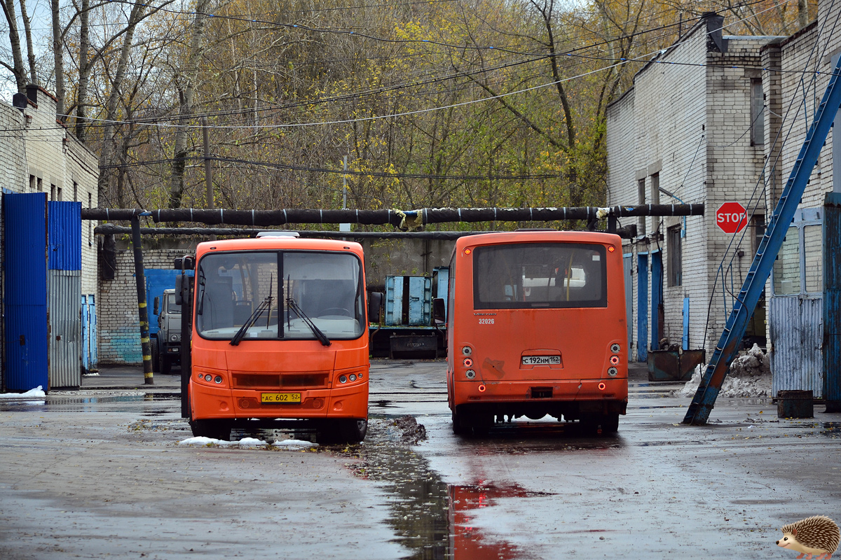 Нижегородская область, ПАЗ-320414-05 "Вектор" (1-2) № 73214; Нижегородская область, ПАЗ-320414-04 "Вектор" № 32026; Нижегородская область — Автопарки