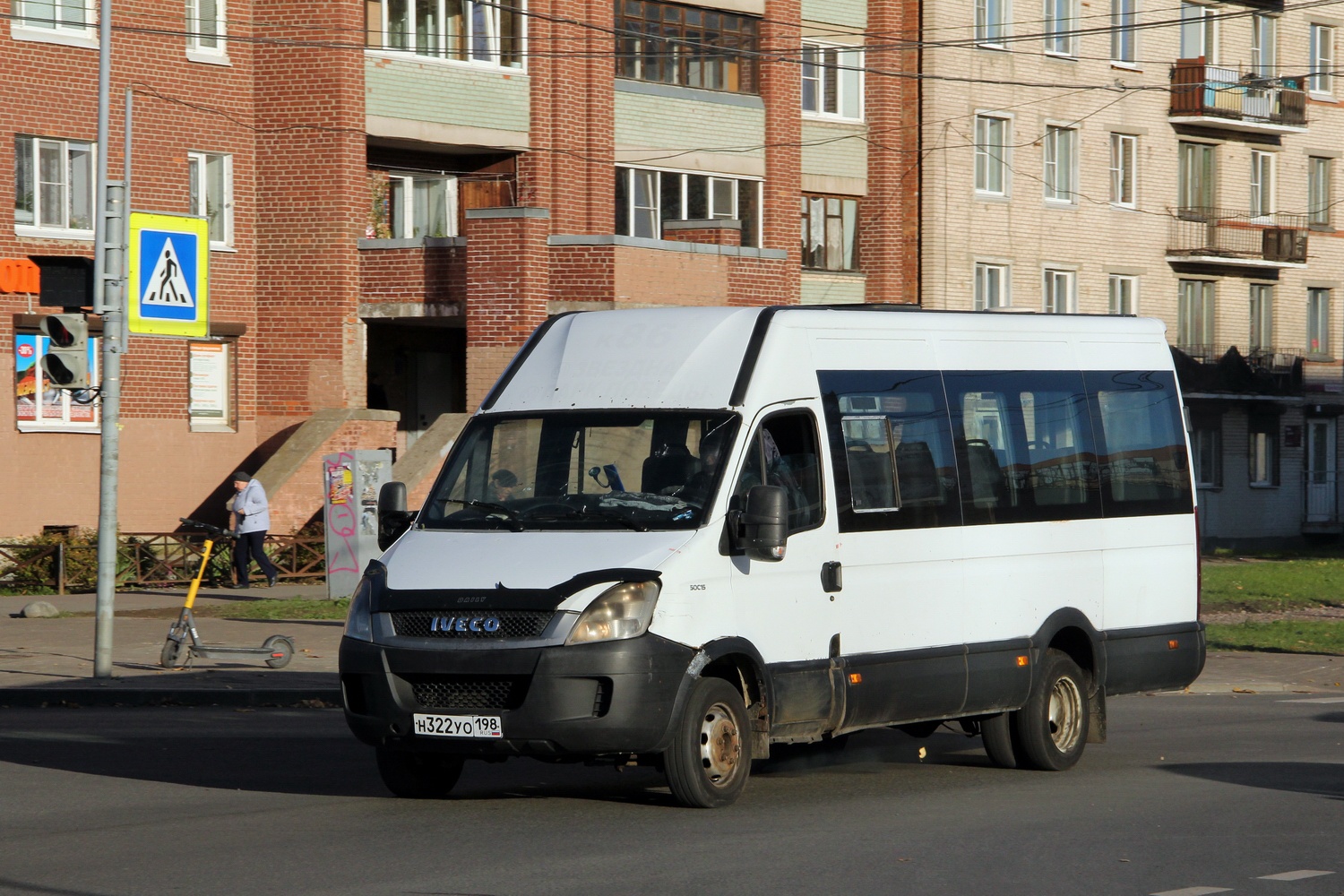 Санкт-Петербург, Нижегородец-2227UU (IVECO Daily) № Н 322 УО 198