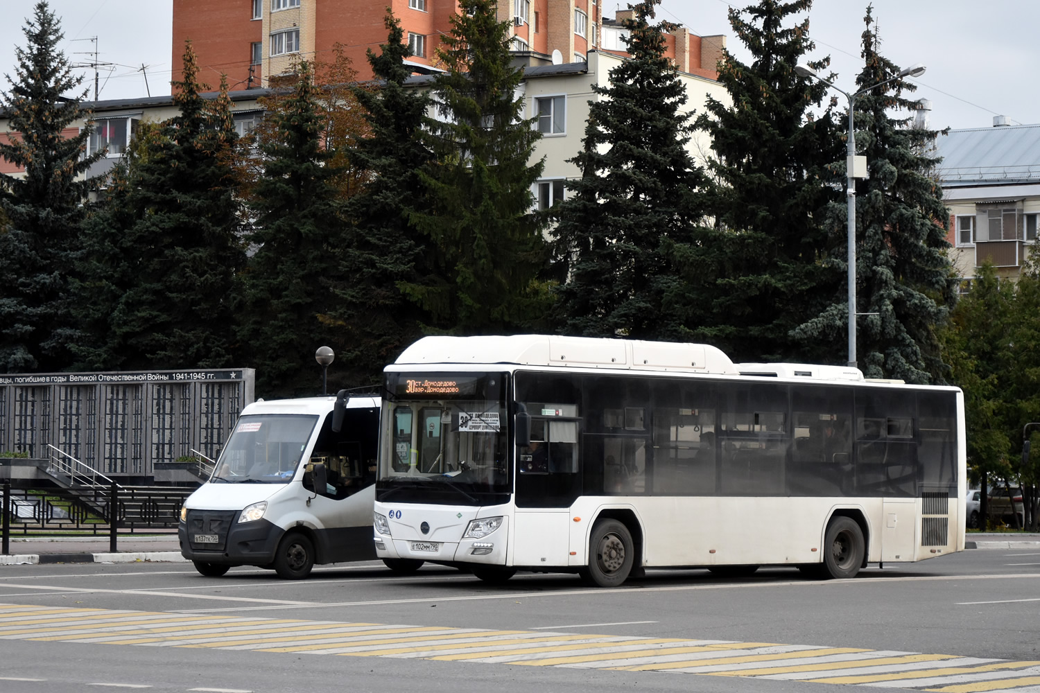 Московская область, Lotos-105C02 № Е 102 ММ 790