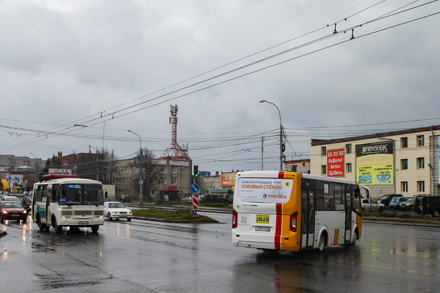 Tomsk region, PAZ-32054 # С 656 ОР 70; Tomsk region, PAZ-320435-04 "Vector Next" # С 392 НХ 70