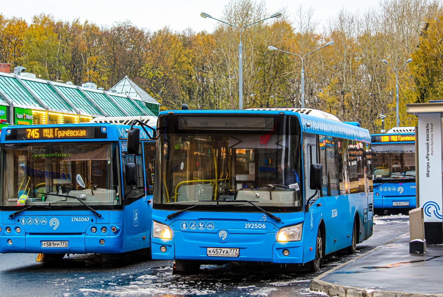 Moskau, LiAZ-4292.60 (1-2-1) Nr. 192506