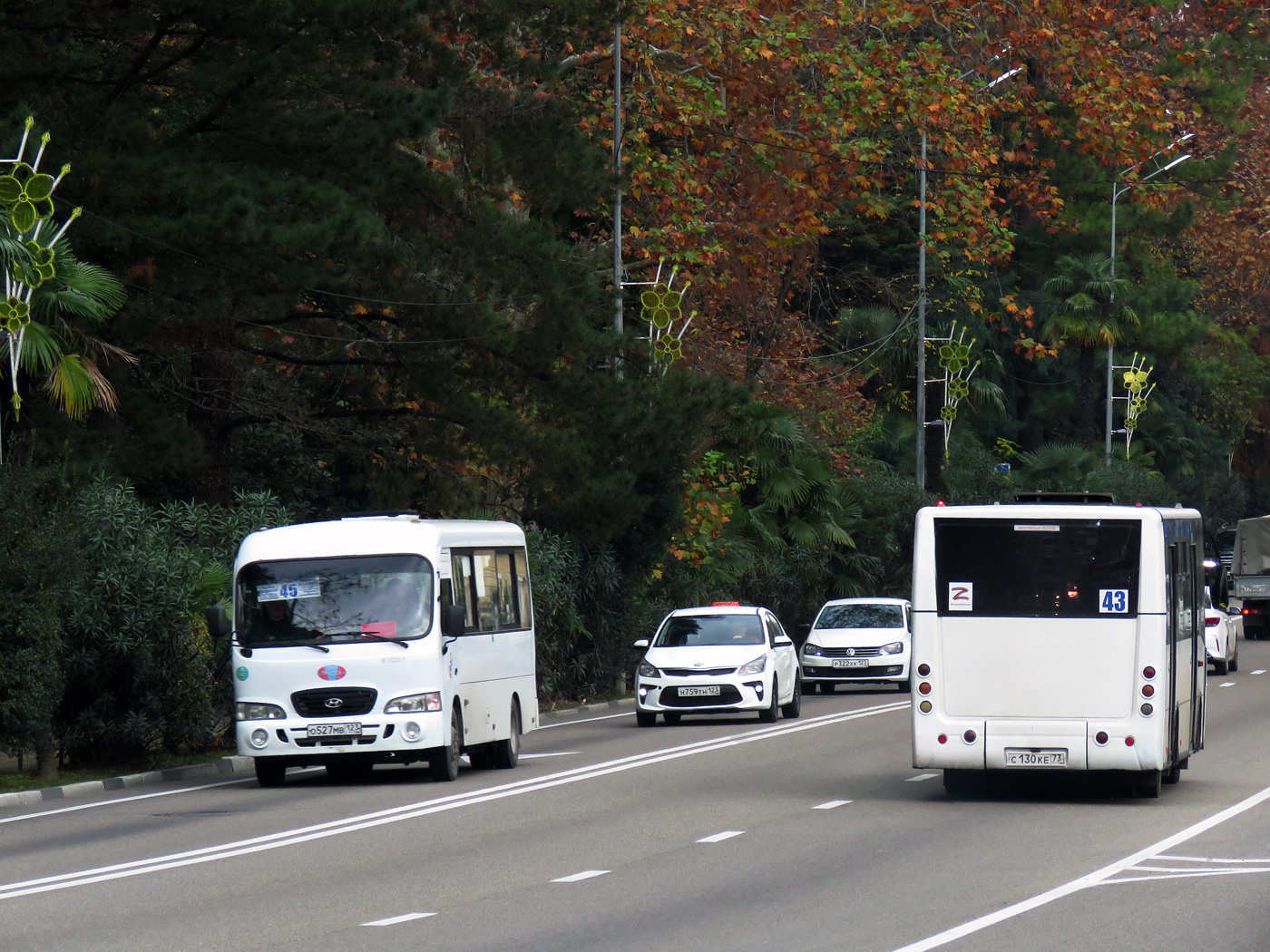 Краснодарский край, Hyundai County LWB C09 (ТагАЗ) № О 527 МВ 123; Краснодарский край, Богдан А20111 № С 130 КЕ 73