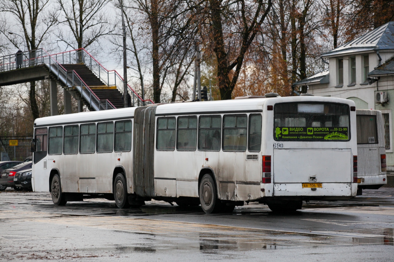 Псковская область, Mercedes-Benz O345G № 690