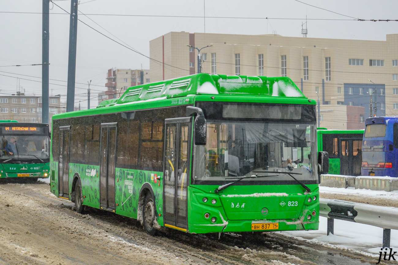 Челябинская область, ЛиАЗ-5292.67 (CNG) № 823