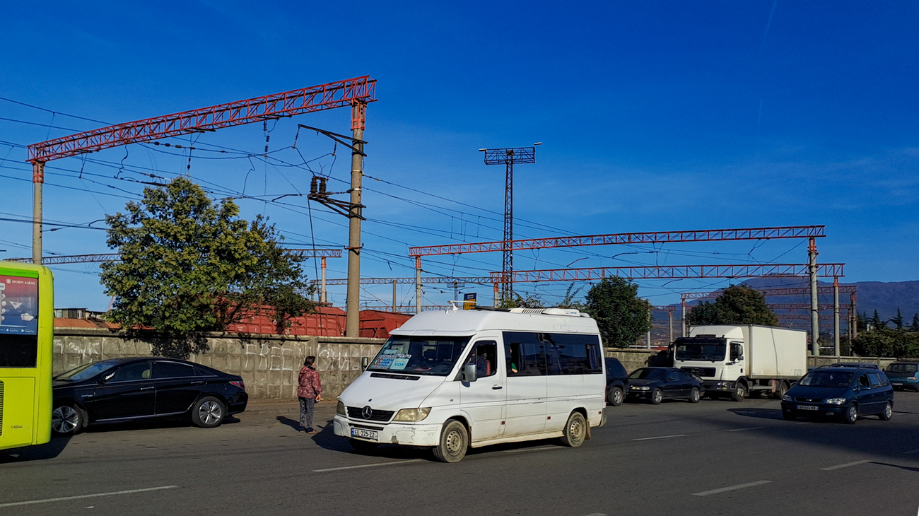 Грузия, Mercedes-Benz Sprinter W901/W902 208CDI № EE-225-ZZ