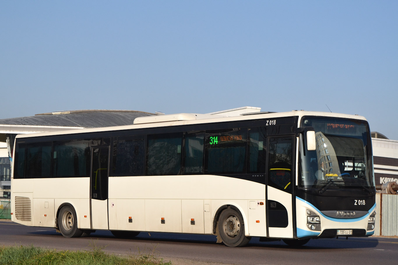 Astana, IVECO Crossway LINE 13M (SaryarkaAvtoProm) Nr. Z018