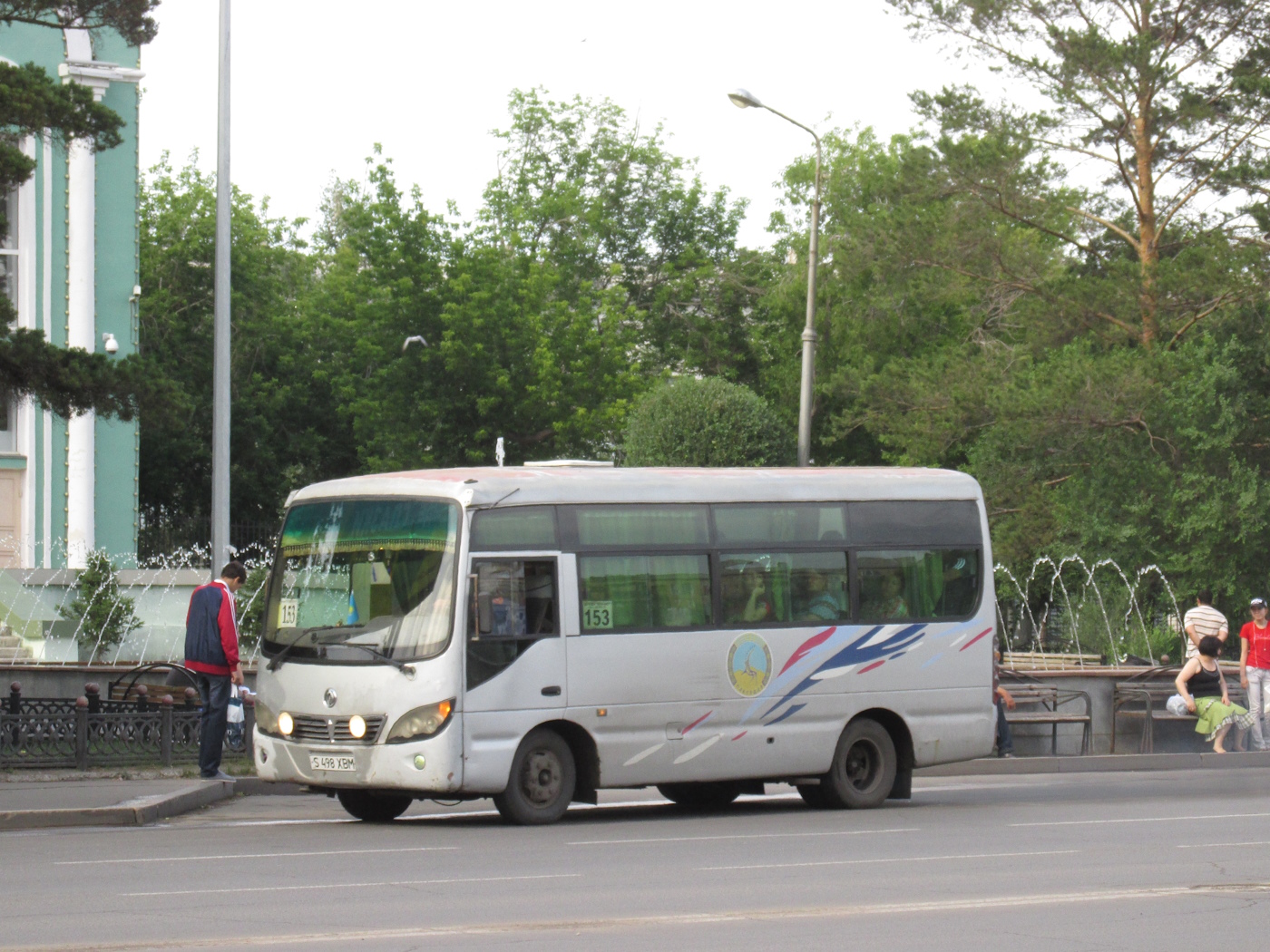 Павлодарская область, Dongfeng EQ6601PT1 № S 498 XBM