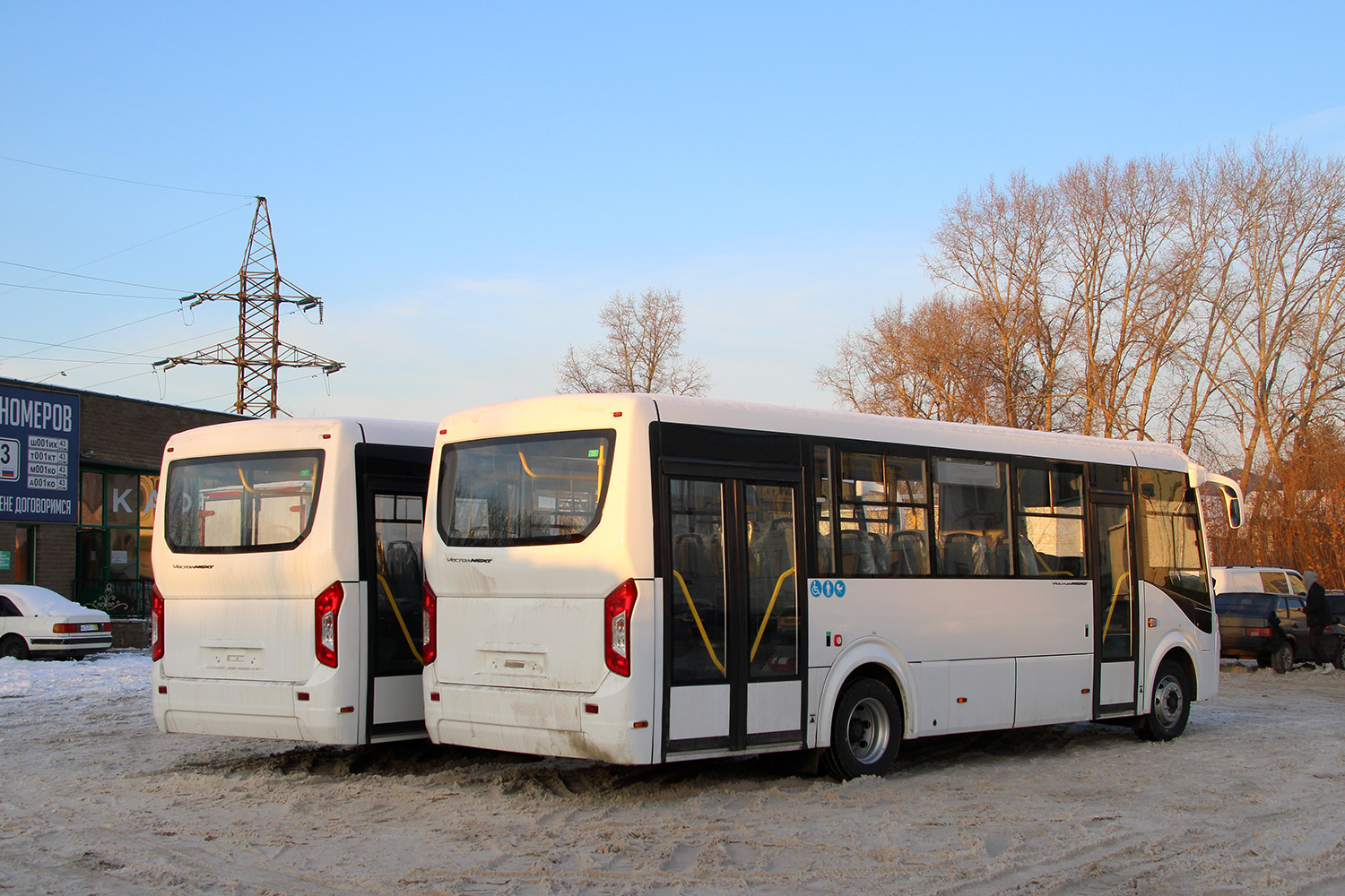 Кировская область, ПАЗ-320415-04 "Vector Next" № В 954 УР 43; Кировская область — Автобусы без номеров