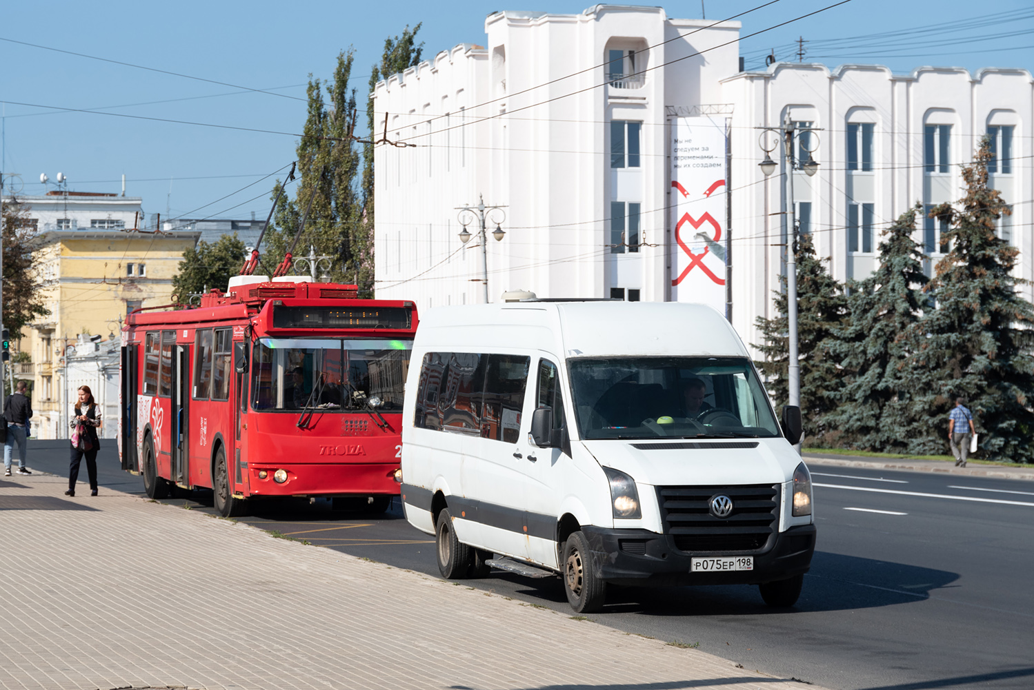 Санкт-Петербург, Луидор-2233 (Volkswagen Crafter) № Р 075 ЕР 198