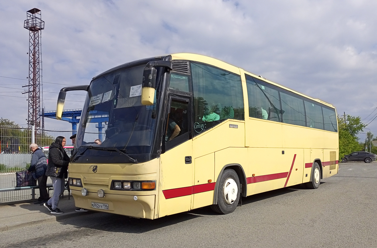 Sverdlovsk region, Irizar Century I 12.35 č. А 952 УУ 196