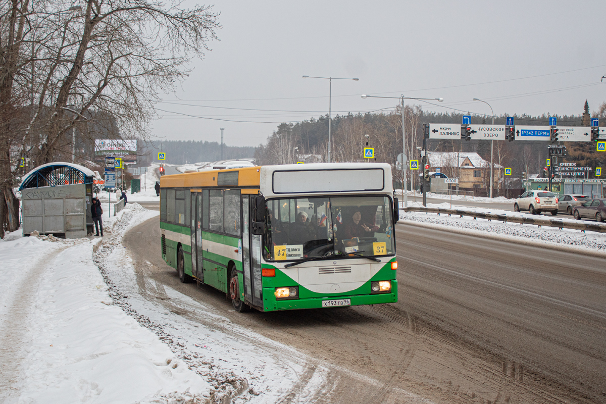 Sverdlovsk region, Mercedes-Benz O405N # Х 193 ТВ 96