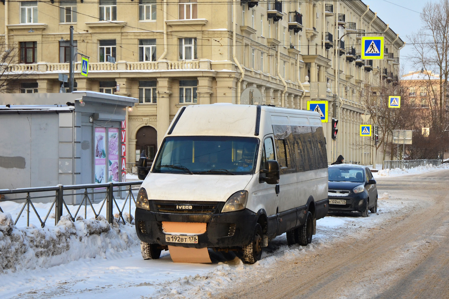 Sankt Petersburg, Nizhegorodets-2227UU (IVECO Daily) Nr В 192 ВТ 178