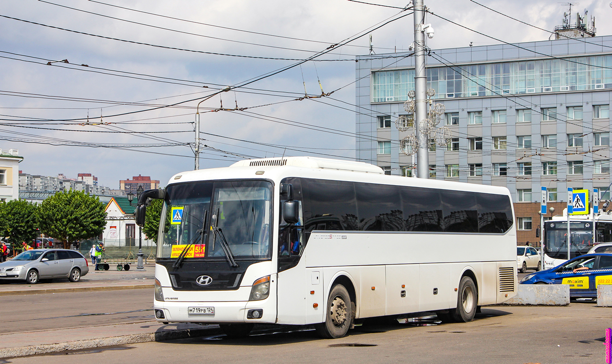 Красноярский край, Hyundai Universe Space Luxury № М 719 РВ 124