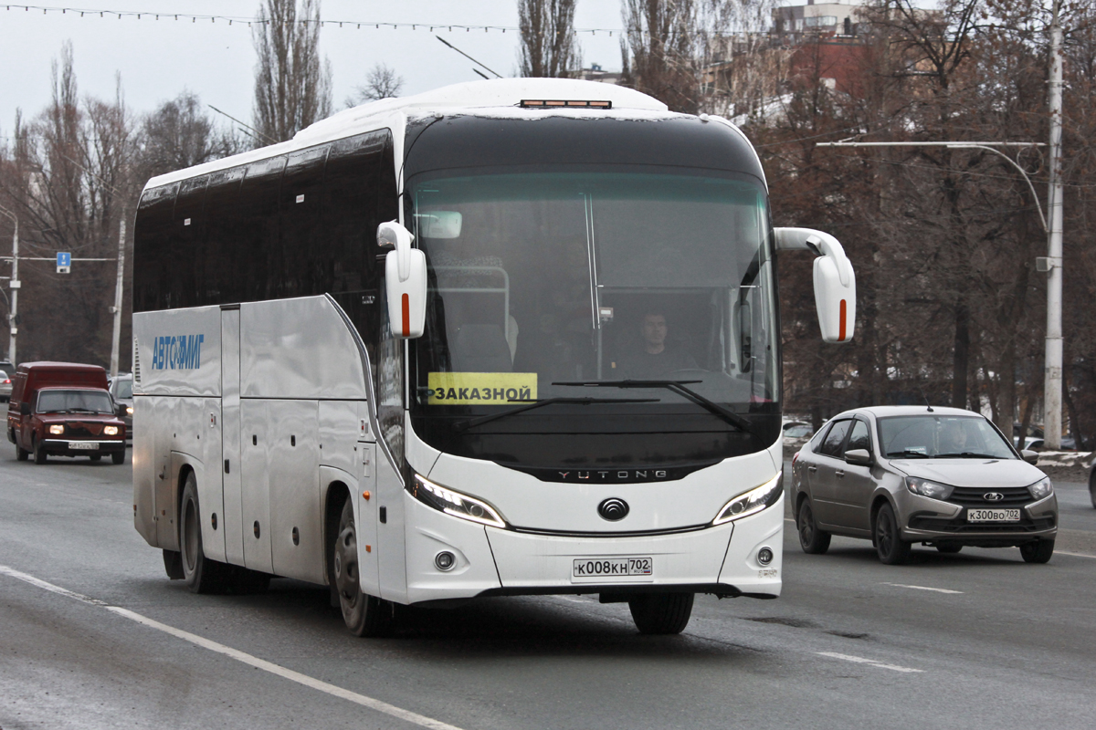 Башкортостан, Yutong C12PRO (ZK6128H) № К 008 КН 702