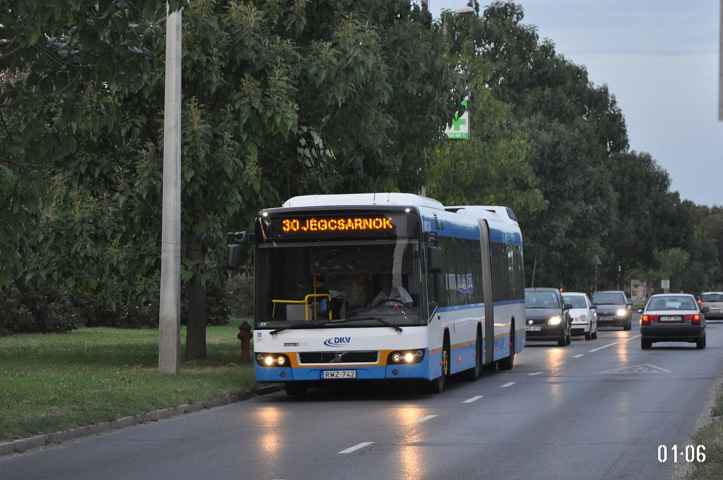 Венгрия, Volvo 7700A № RWZ-742