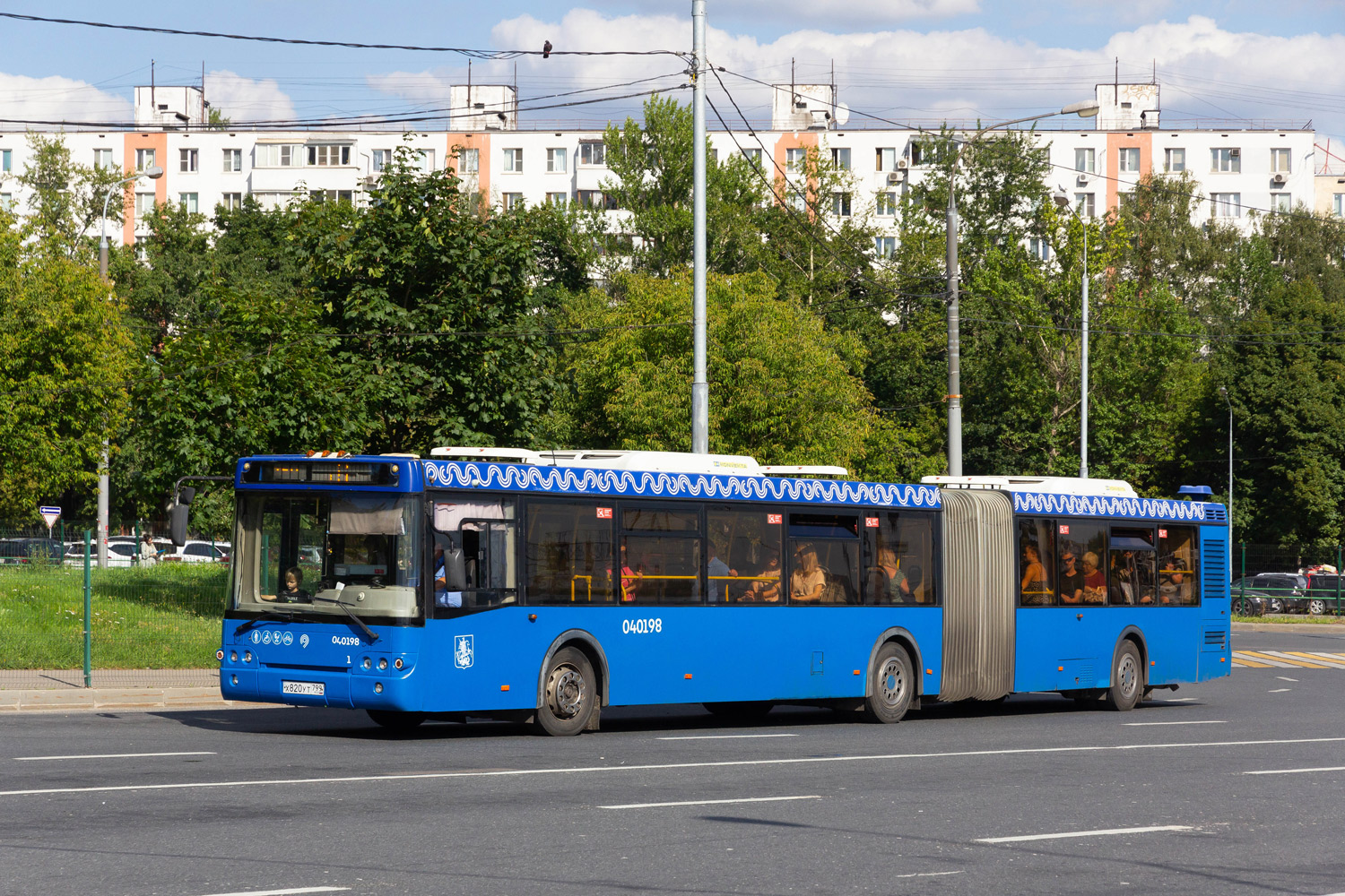 Москва, ЛиАЗ-6213.22 № 040198