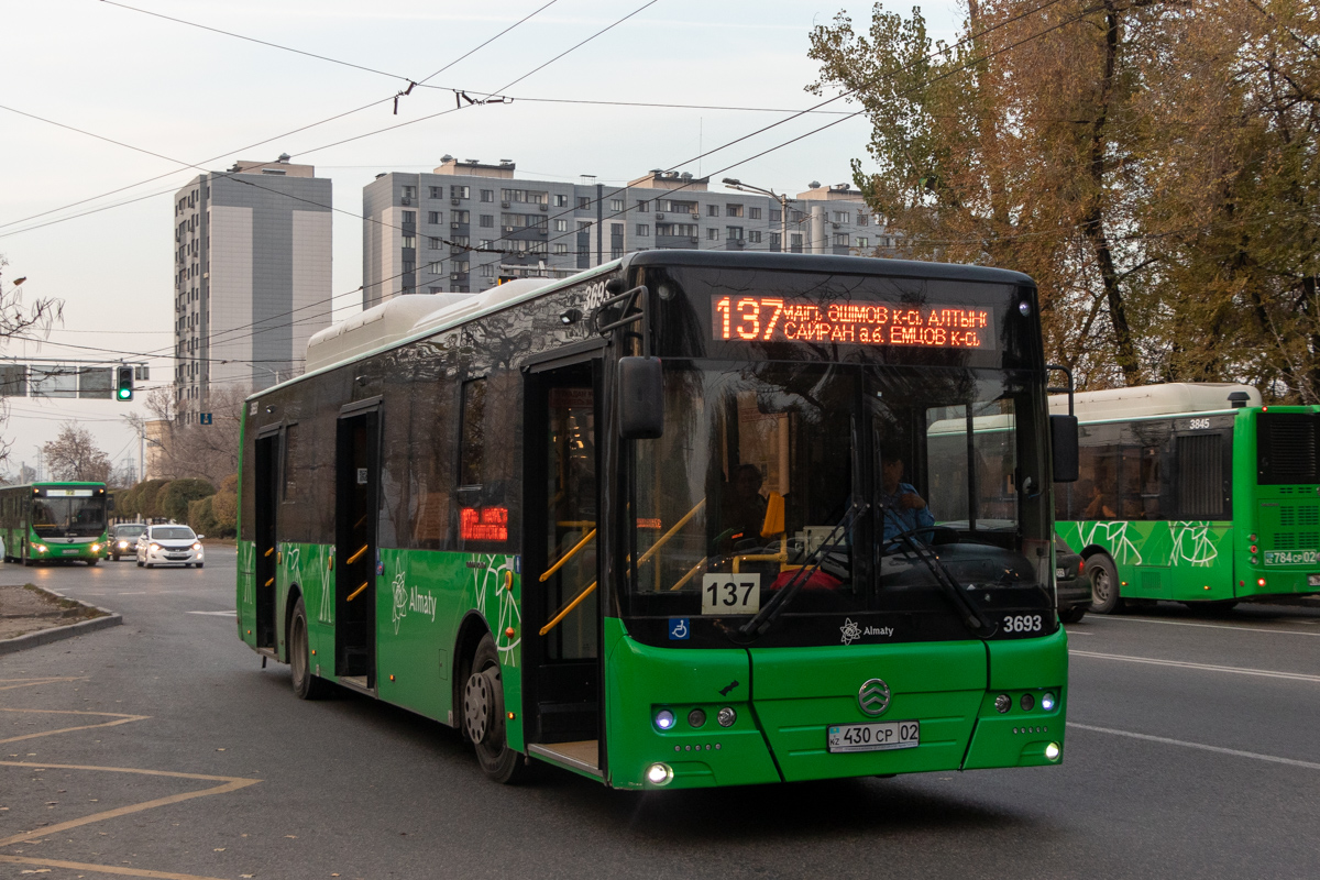 Алматы, Golden Dragon XML6125CN (Hyundai Trans Auto) № 3693