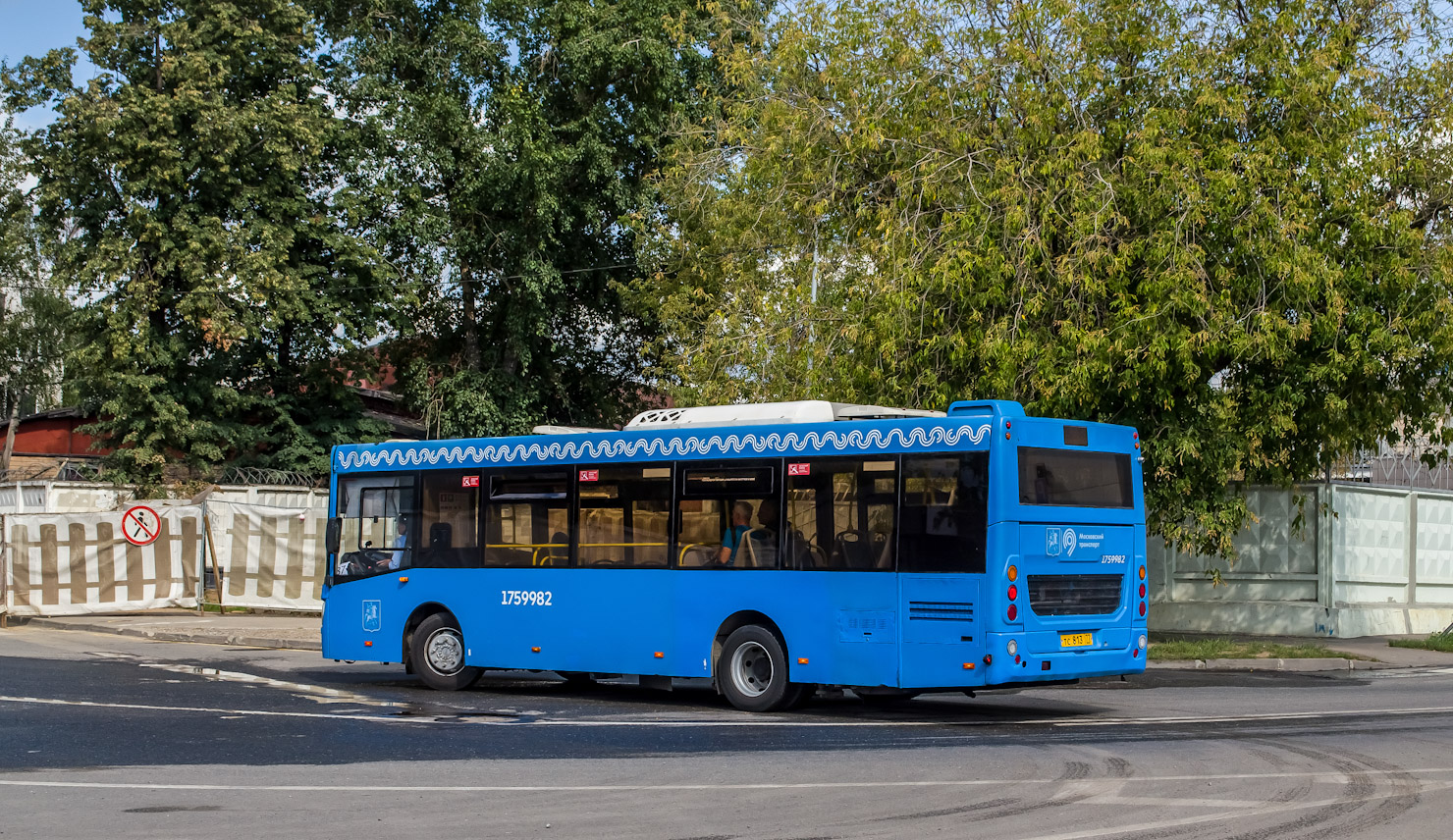 Moskva, LiAZ-4292.60 (1-2-1) č. 1759982