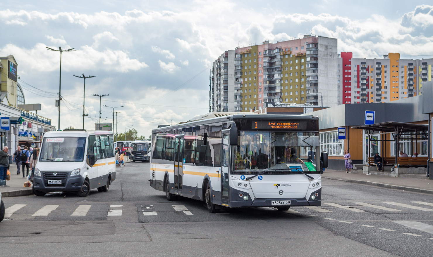 Московская область, ГАЗ-A64R42 Next № А 621 ХТ 750; Московская область, ЛиАЗ-5292.65-03 № А 828 АХ 790