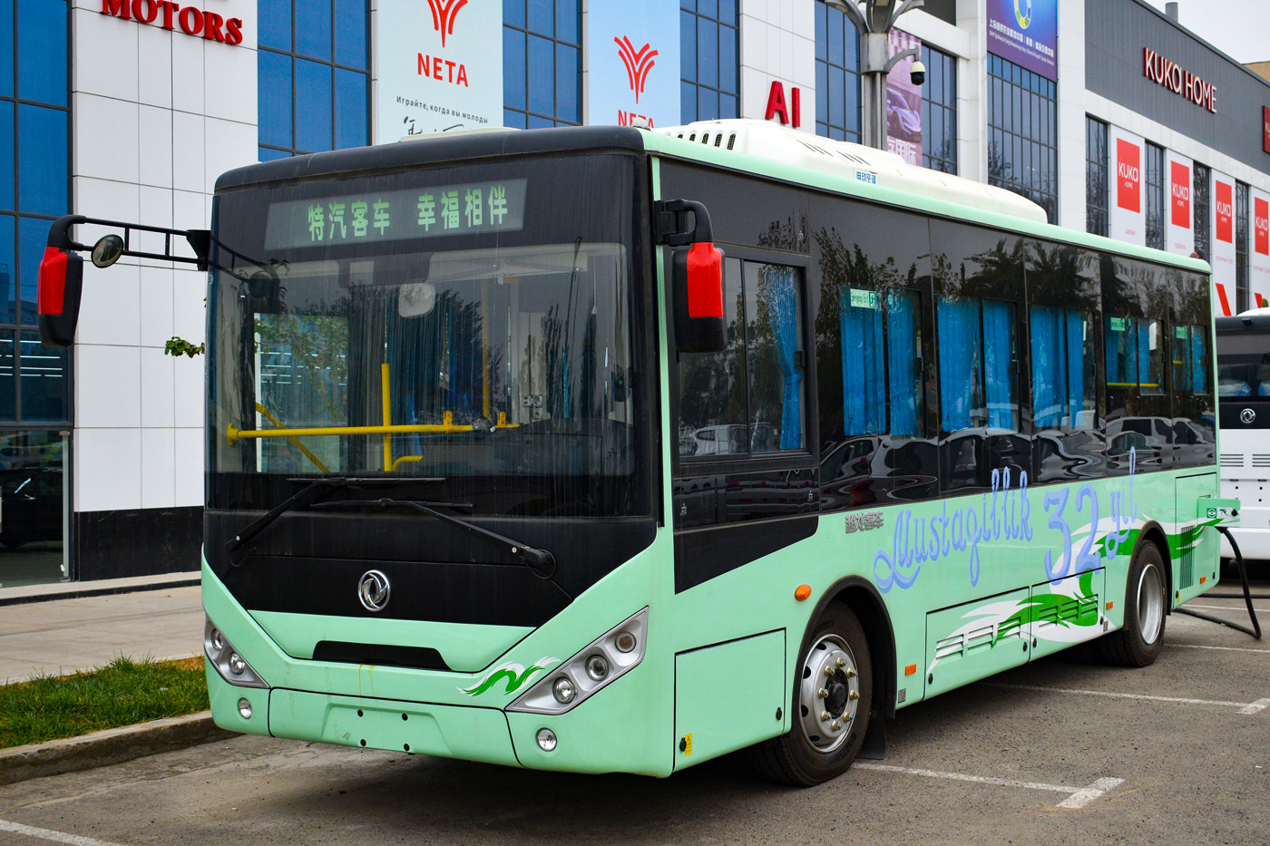 Узбекистан, Dongfeng EQ6810CTBEV6 № Б/Н; Узбекистан — Новые автобусы / презентации