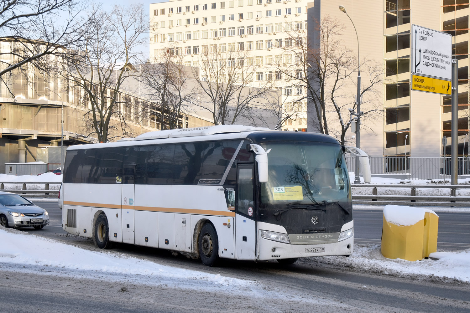 Московская область, Golden Dragon XML6127JR Snow Leopard № Т 027 ТХ 750