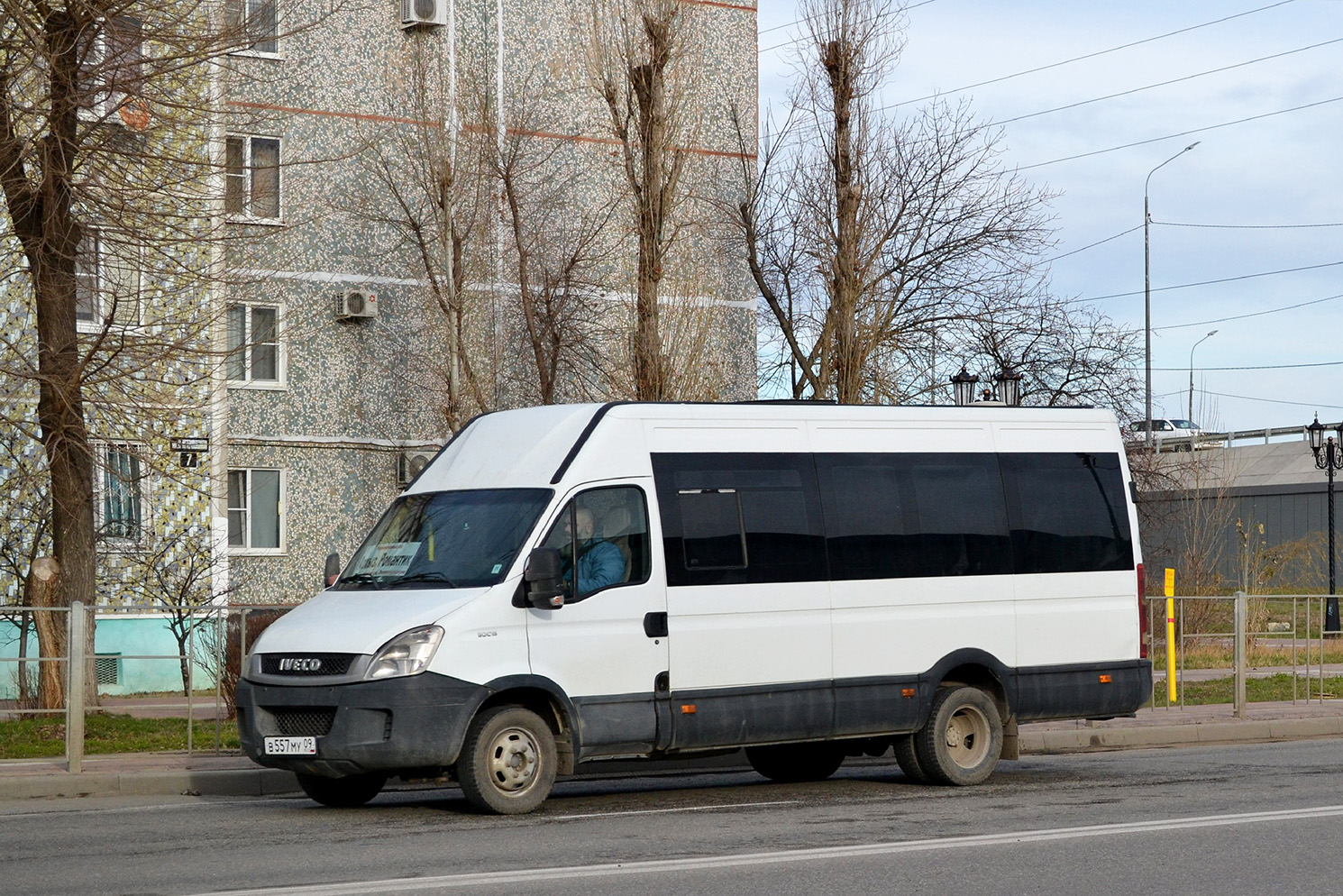 Карачаево-Черкесия, Нижегородец-2227UU (IVECO Daily) № В 557 МУ 09