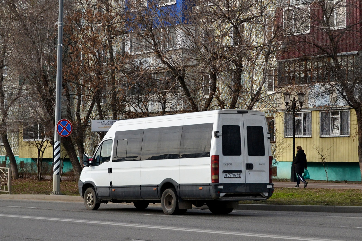 Карачаево-Черкесия, Нижегородец-2227UU (IVECO Daily) № В 557 МУ 09