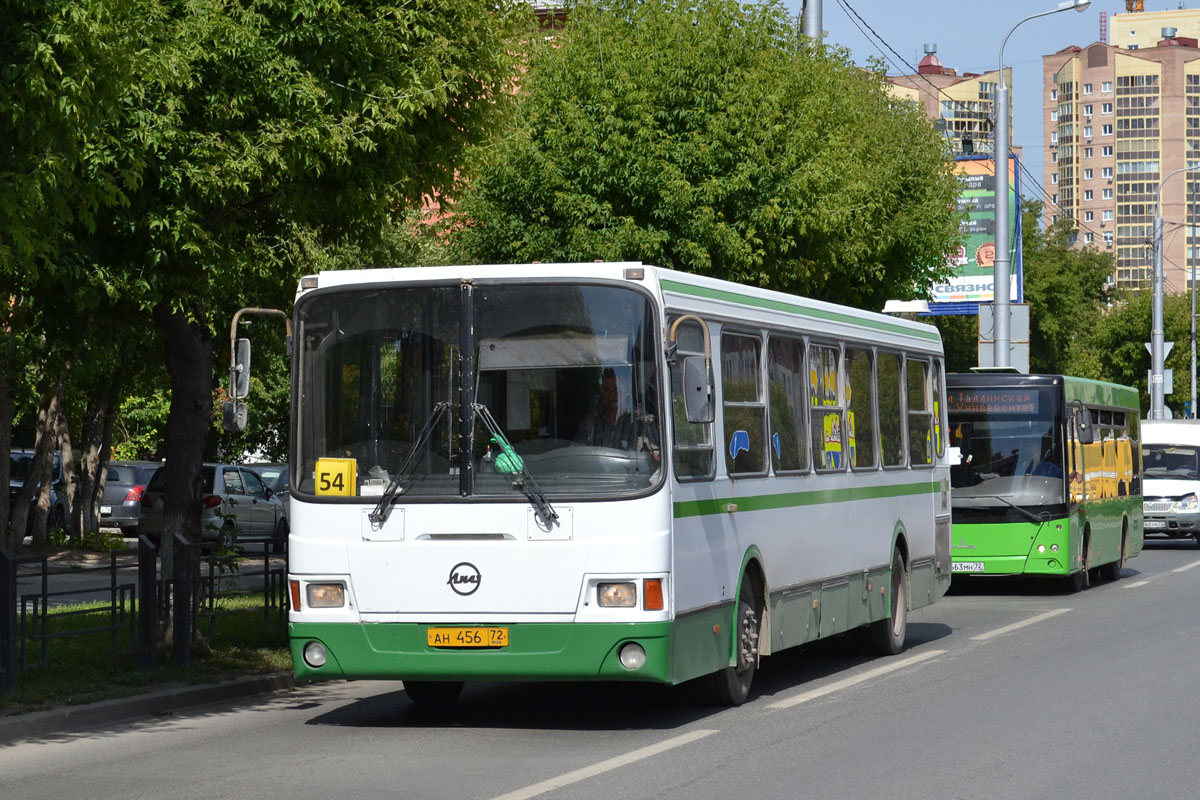 Тюменская область, ЛиАЗ-5256.35 № АН 456 72