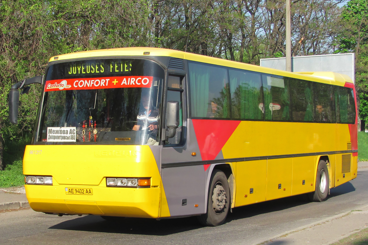 Днепропетровская область, Neoplan N316Ü Transliner № AE 9402 AA