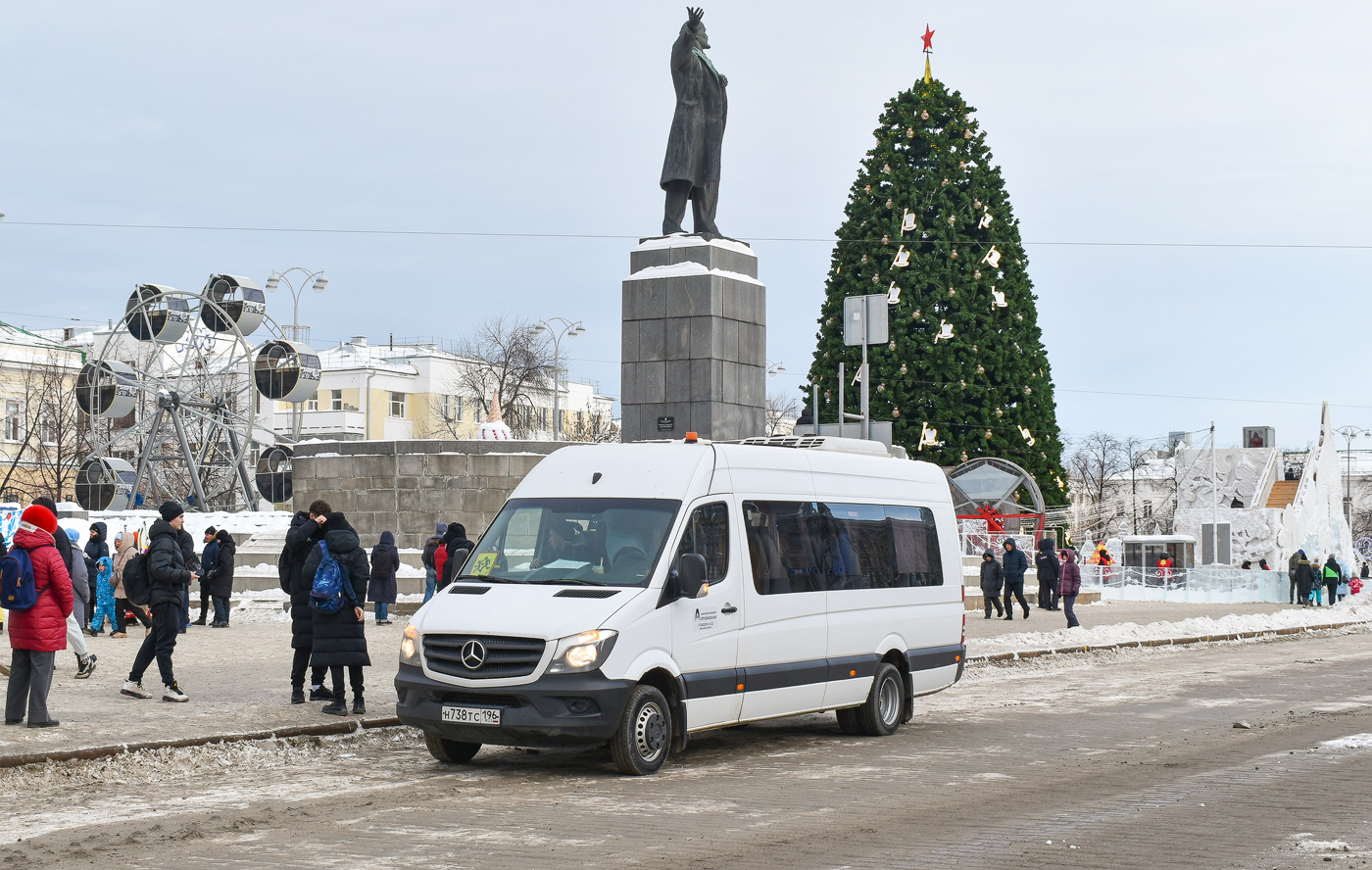 Свердловская область, Луидор-223602 (MB Sprinter) № Н 738 ТС 196