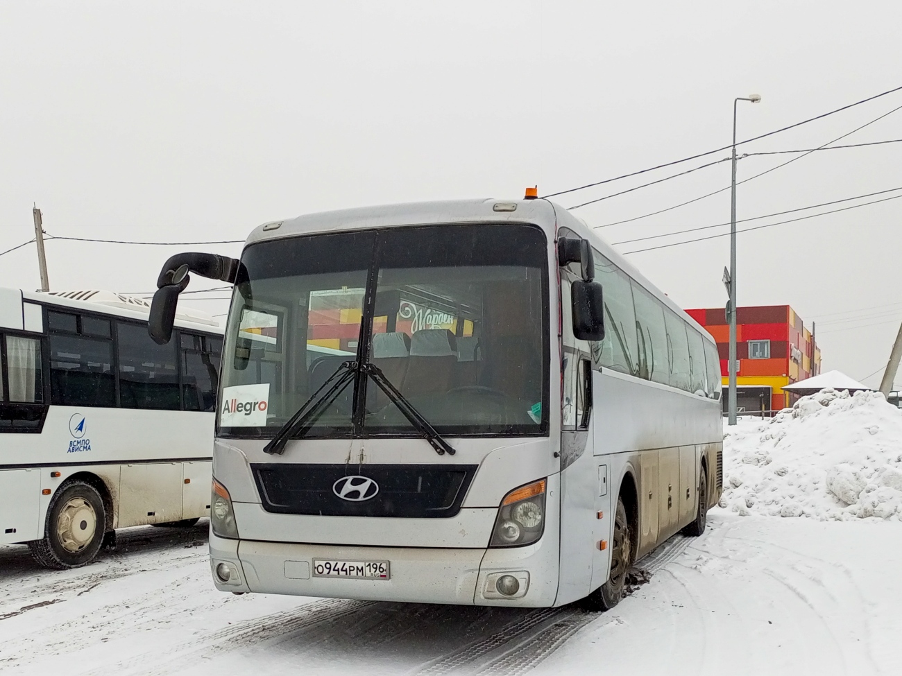 Свердловская область, Hyundai Universe Space Luxury № О 944 РМ 196