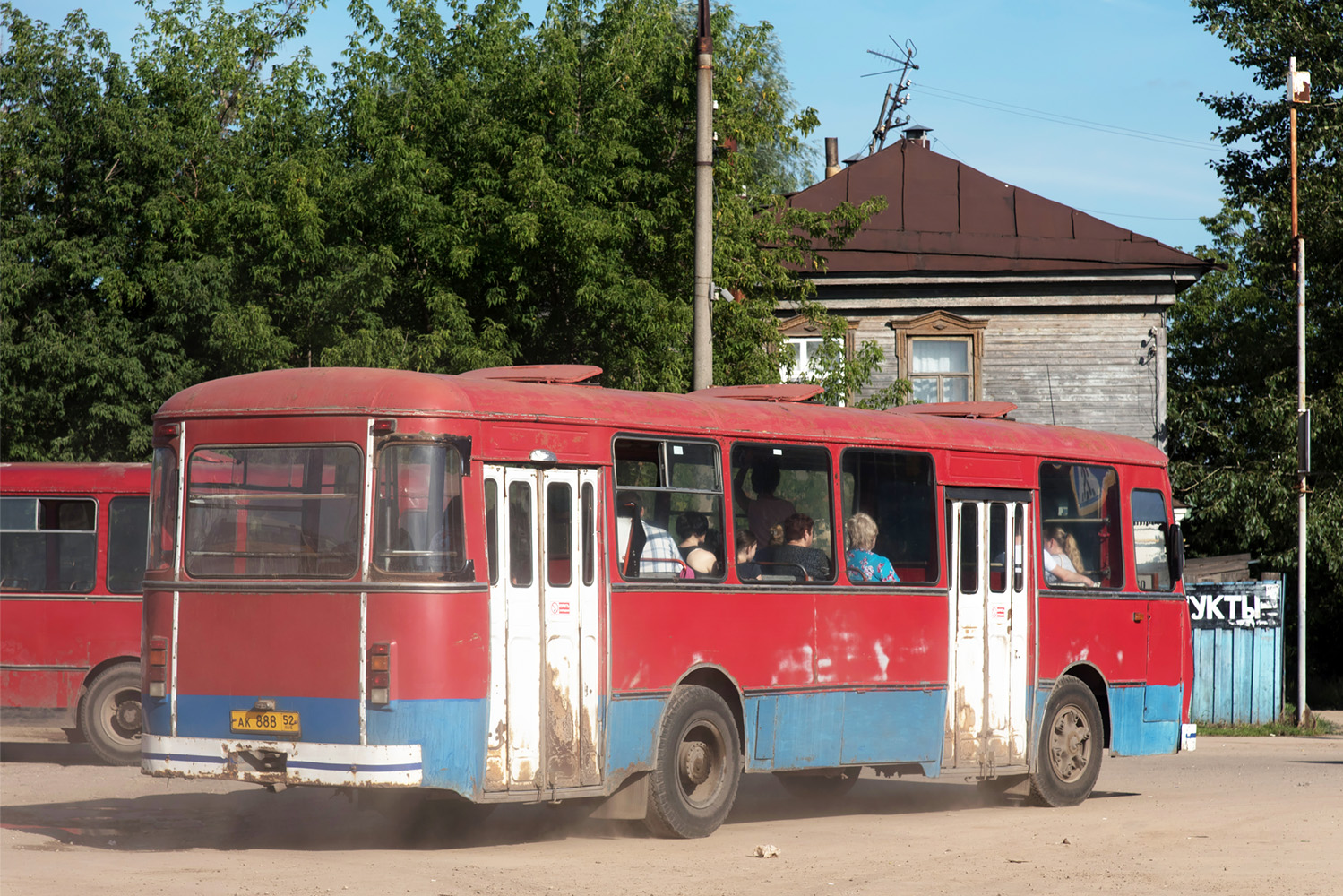 Nizhegorodskaya region, LiAZ-677M (BARZ) Nr. АК 888 52