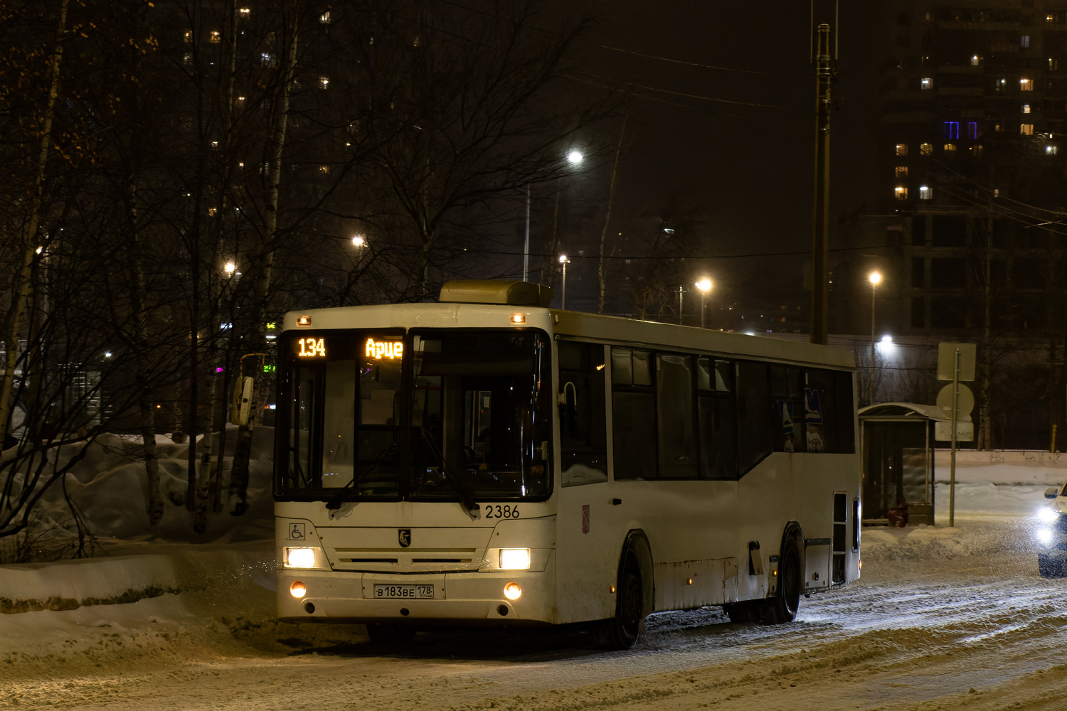 Sankt Petersburg, NefAZ-5299-30-32 Nr. 2386