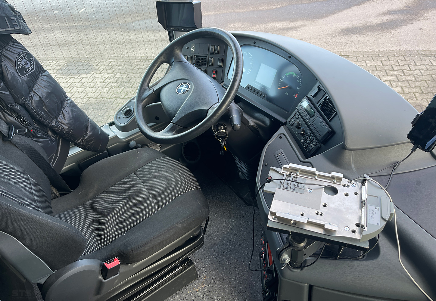 Баден-Вюртемберг, Setra S415LE business № UL-SC 2252