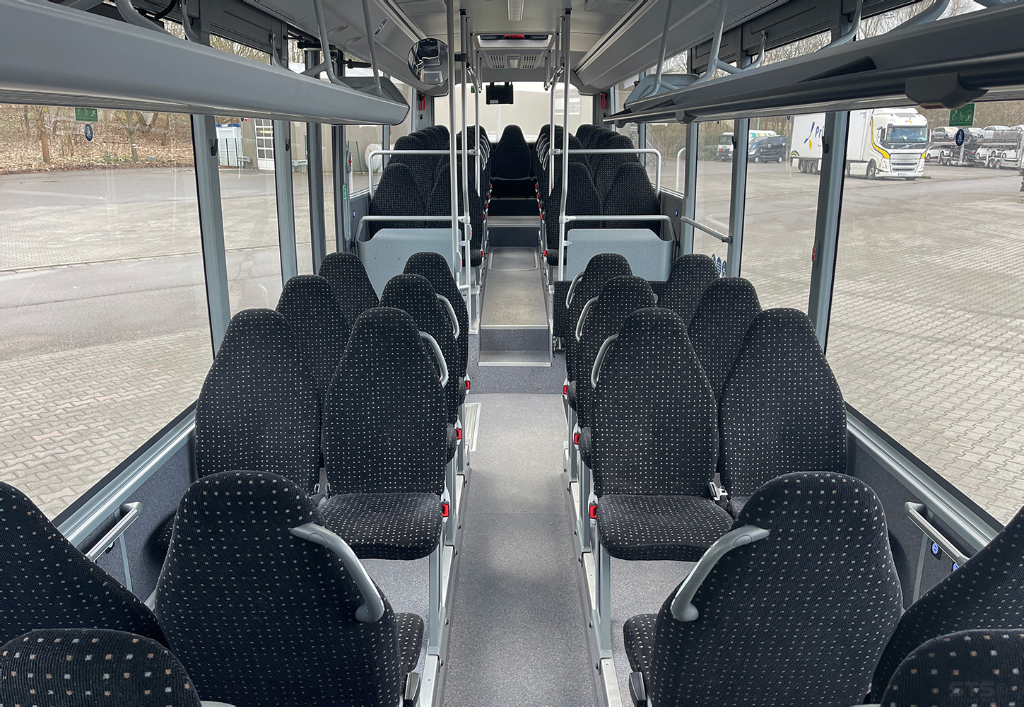 Bádensko-Württembersko, Setra S415LE business č. UL-SC 2252