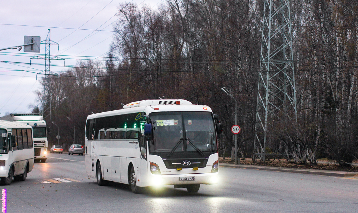 Томская область, Hyundai Universe Space Luxury № У 258 ЕУ 19