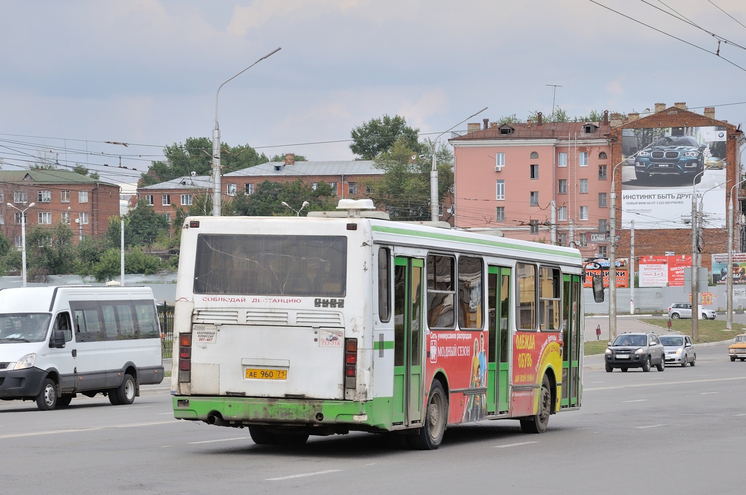 Тульская область, Авто Вектор 4520 (IVECO Daily) № ВЕ 300 71; Тульская область, ЛиАЗ-5256.45 № 569