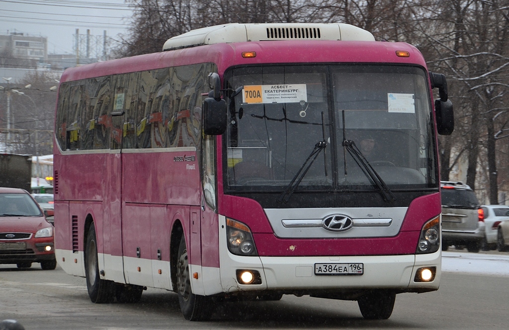 Свердловская область, Hyundai Universe Xpress Noble № А 384 ЕА 196